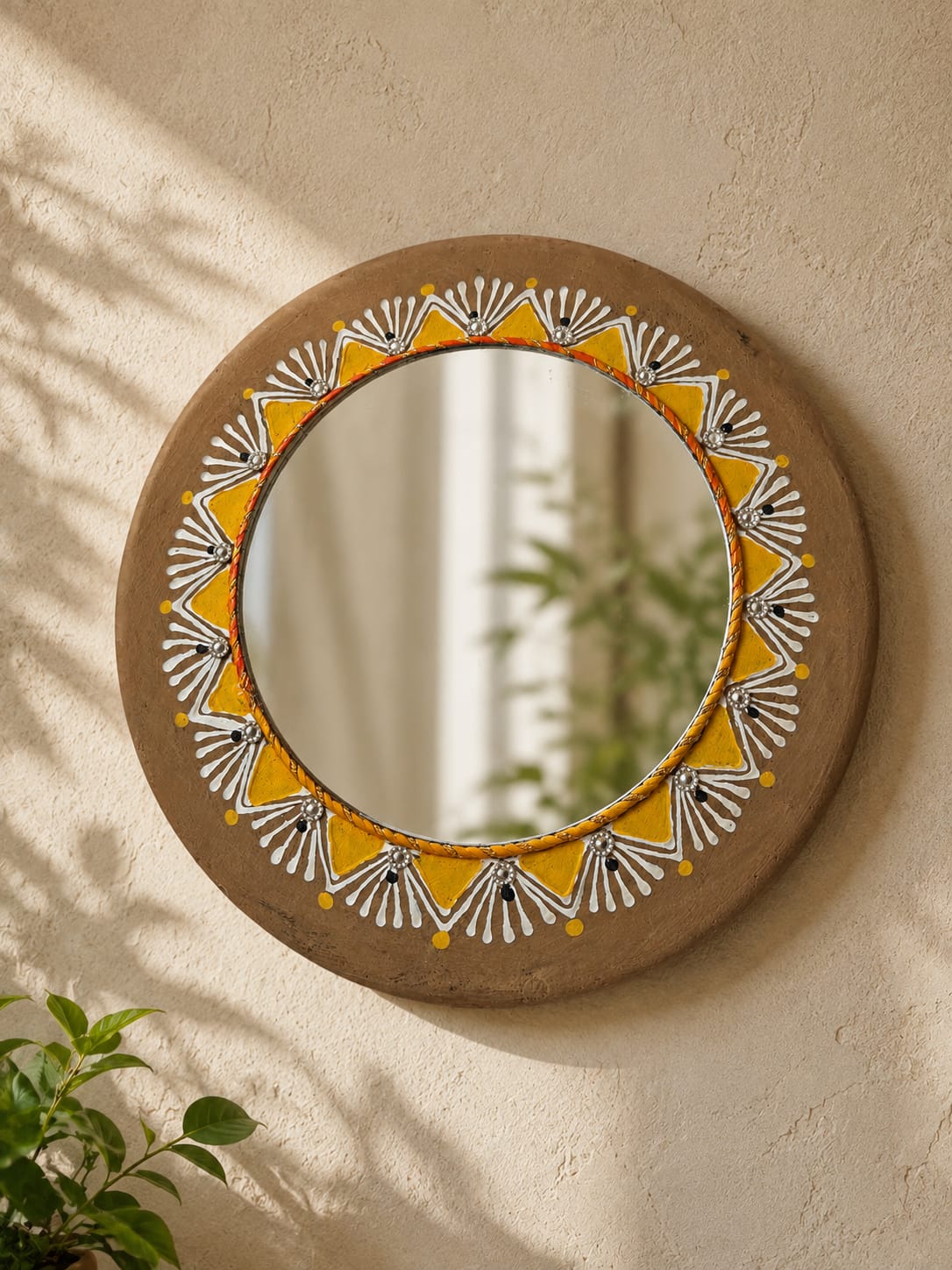Gomay Hand-Painted Mirror Wall Hanging (5.5 Inch)