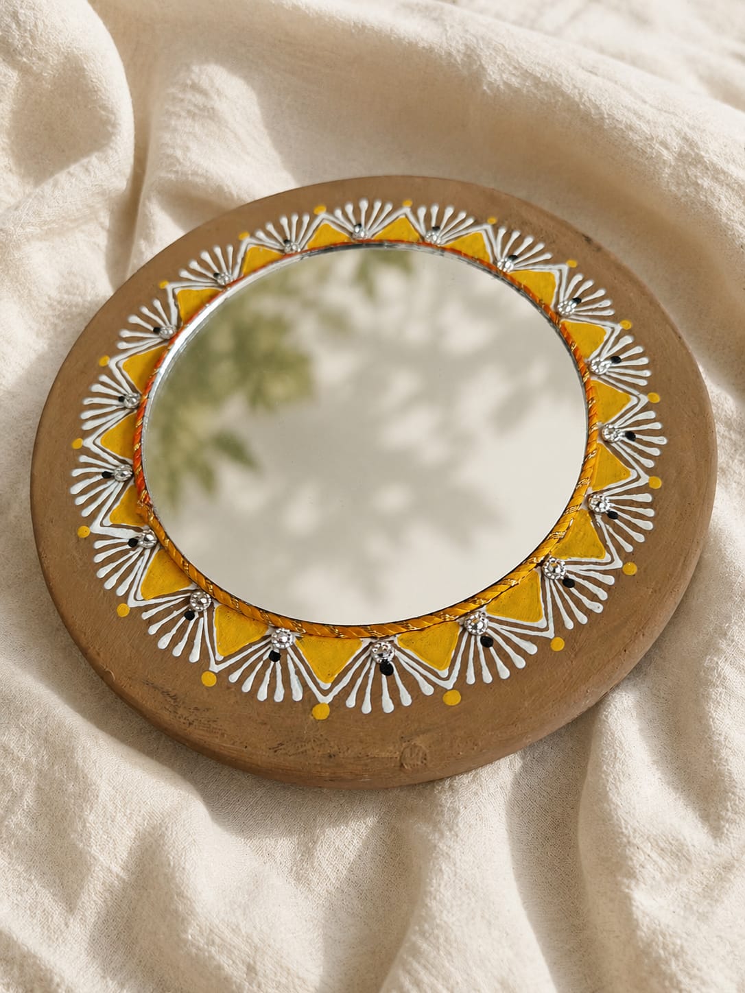 Gomay Hand-Painted Mirror Wall Hanging (5.5 Inch)